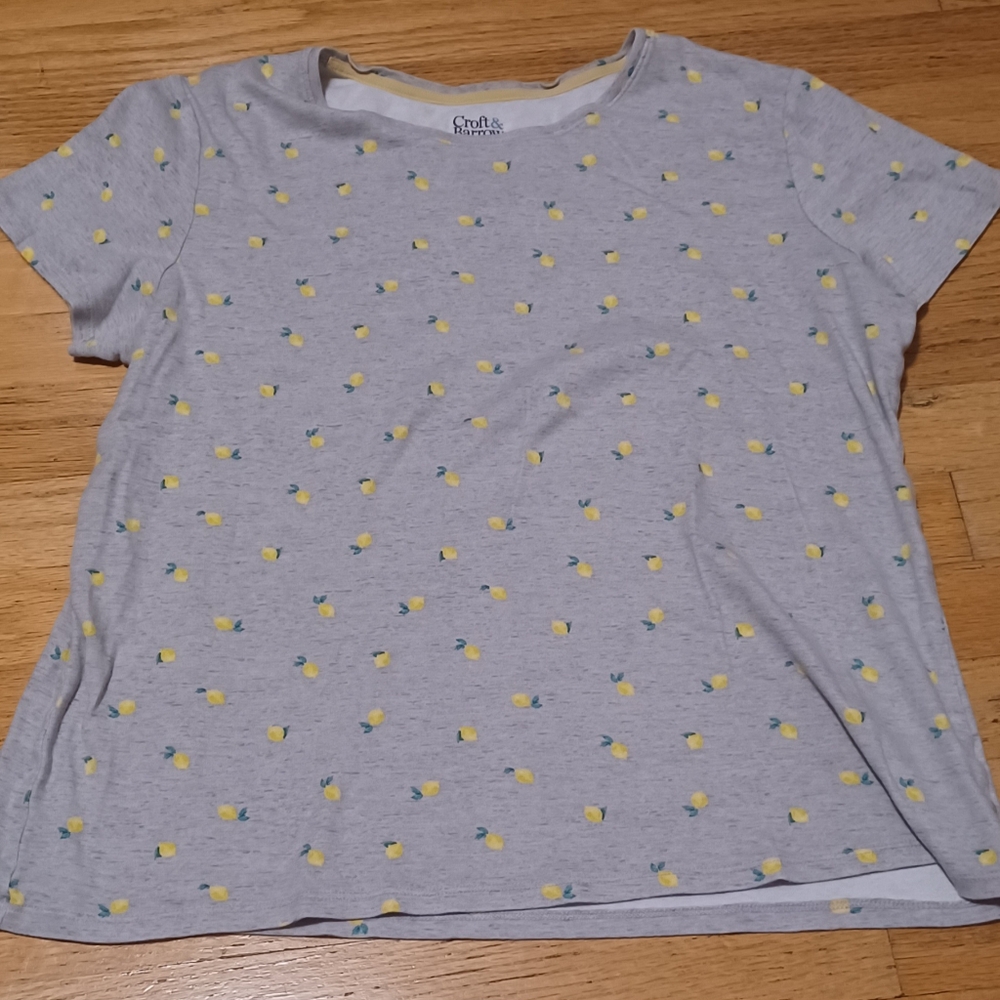 🍋 Croft & Barrow Women L Gray Shirt